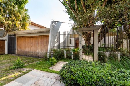 Casa à venda com 690m², 4 quartos e 4 vagas