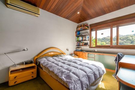 Casa à venda com 690m², 4 quartos e 4 vagas