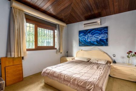 Casa à venda com 690m², 4 quartos e 4 vagas