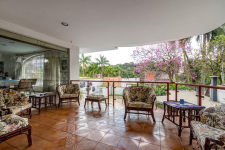 Casa à venda com 690m², 4 quartos e 4 vagas