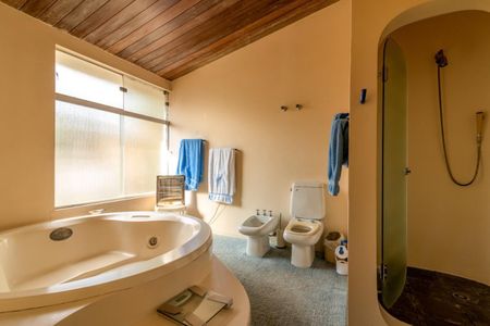 Casa à venda com 690m², 4 quartos e 4 vagas