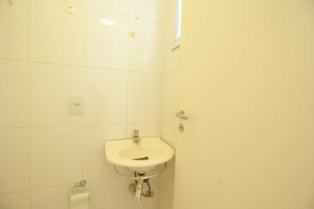 Casa de condomínio para alugar com 120m², 3 quartos e 2 vagasBanheiro de serviço