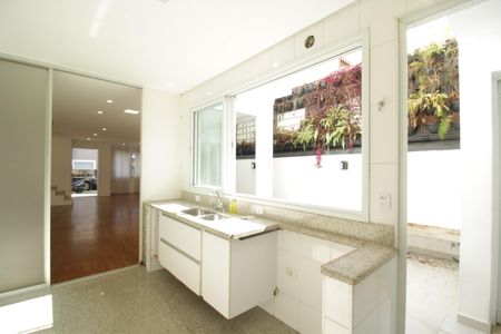 Casa de condomínio para alugar com 120m², 3 quartos e 2 vagasCozinha