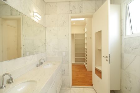 Casa de condomínio para alugar com 120m², 3 quartos e 2 vagasBanheiro da Suíte