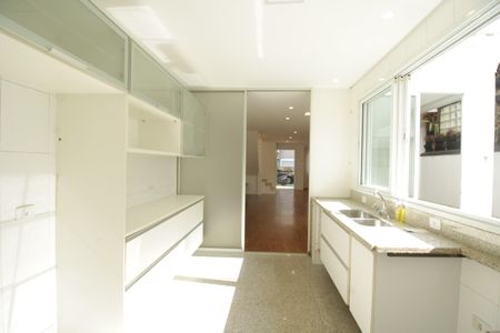 Casa de condomínio para alugar com 120m², 3 quartos e 2 vagasCozinha