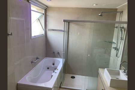 Apartamento para alugar com 230m², 3 quartos e 4 vagas