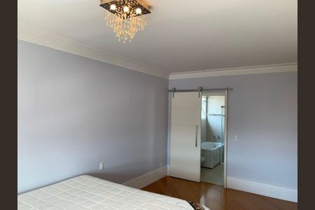 Apartamento para alugar com 230m², 3 quartos e 4 vagas