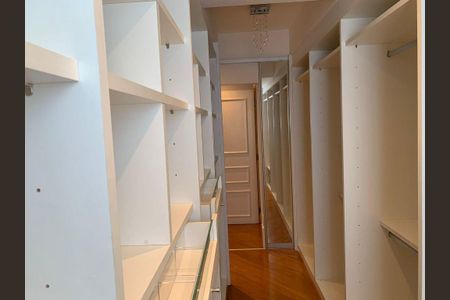 Apartamento para alugar com 230m², 3 quartos e 4 vagas