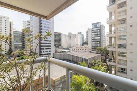 Apartamento para alugar com 151m², 2 quartos e 3 vagas Apartamento para alugar com 151m², 2 quartos e 3 vagasVaranda da Suíte 1