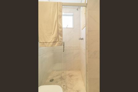 Apartamento para alugar com 151m², 2 quartos e 3 vagas Apartamento para alugar com 151m², 2 quartos e 3 vagasBanheiro da Suíte 2