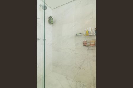 Apartamento para alugar com 151m², 2 quartos e 3 vagas Apartamento para alugar com 151m², 2 quartos e 3 vagasBanheiro da Suíte 1