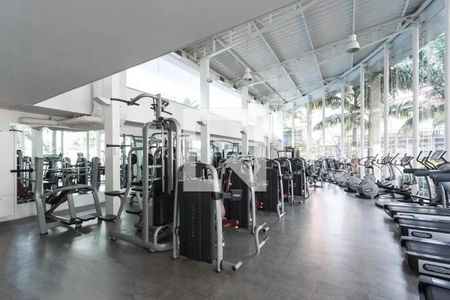 Apartamento para alugar com 151m², 2 quartos e 3 vagas Apartamento para alugar com 151m², 2 quartos e 3 vagasÁrea comum - Academia