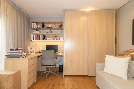 Apartamento para alugar com 151m², 2 quartos e 3 vagas Apartamento para alugar com 151m², 2 quartos e 3 vagasQuarto Suíte 2