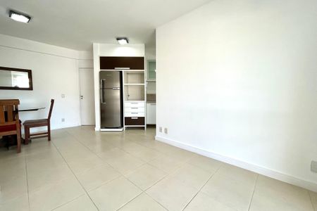 Sala de apartamento para alugar com 2 quartos, 69m² em Trindade, Florianópolis