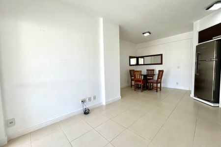 Sala de apartamento para alugar com 2 quartos, 69m² em Trindade, Florianópolis