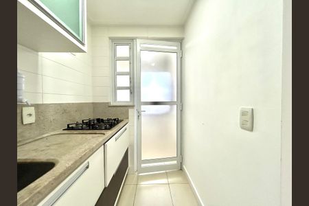 Apartamento para alugar com 69m², 2 quartos e 2 vagasCozinha 
