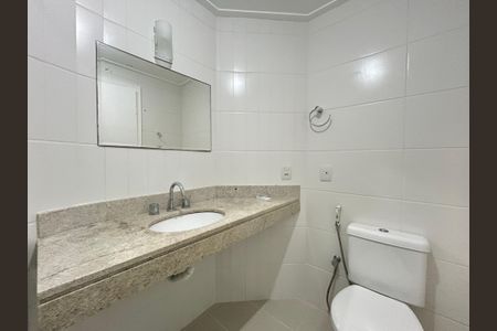 Apartamento para alugar com 69m², 2 quartos e 2 vagasBanheiro suíte 