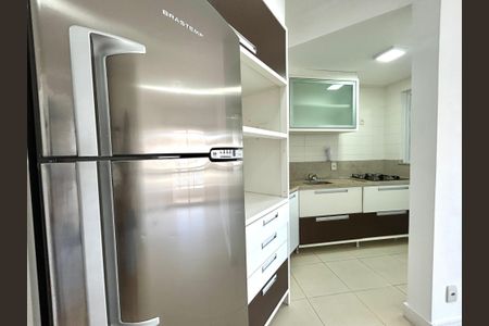 Apartamento para alugar com 69m², 2 quartos e 2 vagasCozinha 