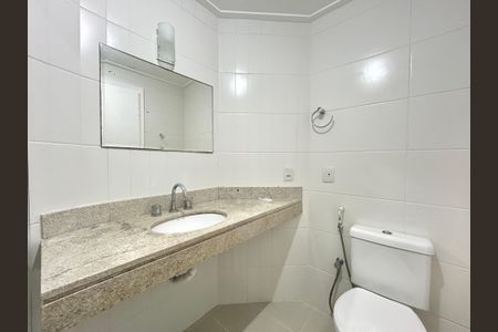 Apartamento para alugar com 69m², 2 quartos e 2 vagasBanheiro suíte 