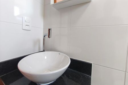 Apartamento para alugar com 45m², 2 quartos e 1 vaga Apartamento para alugar com 45m², 2 quartos e 1 vagaBanheiro