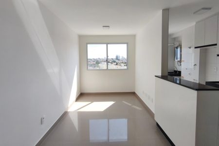 Sala de apartamento para alugar com 2 quartos, 45m² em Vila Satúrnia, Campinas