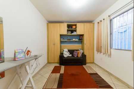 Casa à venda com 157m², 2 quartos e 2 vagas
