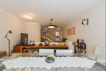 Casa à venda com 4 quartos, 214m² em Mirandópolis, São Paulo