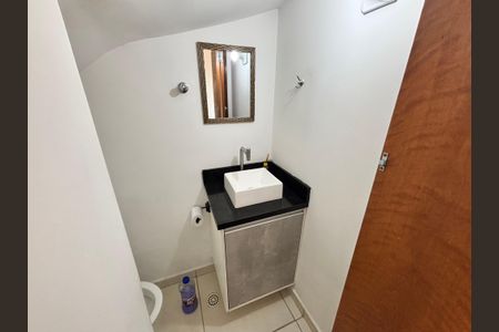 Banheiro 1 de casa para alugar com 2 quartos, 77m² em Itaquera, São Paulo