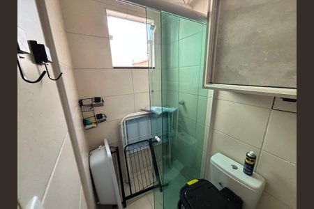 Casa para alugar com 77m², 2 quartos e 2 vagasBanheiro 2