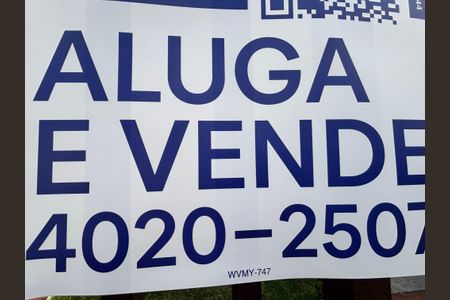 Casa para alugar com 77m², 2 quartos e 2 vagasFachada