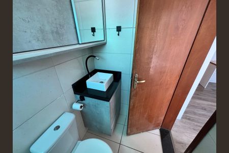 Casa para alugar com 77m², 2 quartos e 2 vagasBanheiro da Suíte 1