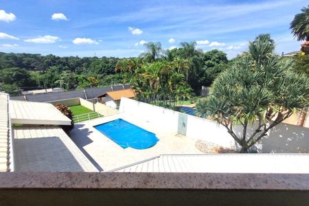 Casa de condomínio à venda com 550m², 4 quartos e 4 vagas