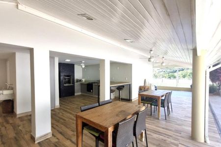 Casa de condomínio à venda com 550m², 4 quartos e 4 vagas