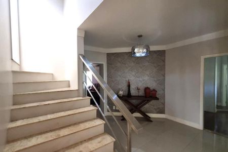 Casa de condomínio à venda com 550m², 4 quartos e 4 vagas