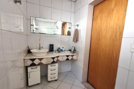 Casa de condomínio à venda com 550m², 4 quartos e 4 vagas