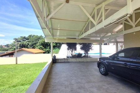 Casa de condomínio à venda com 550m², 4 quartos e 4 vagas
