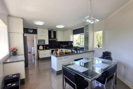 Casa de condomínio à venda com 550m², 4 quartos e 4 vagas