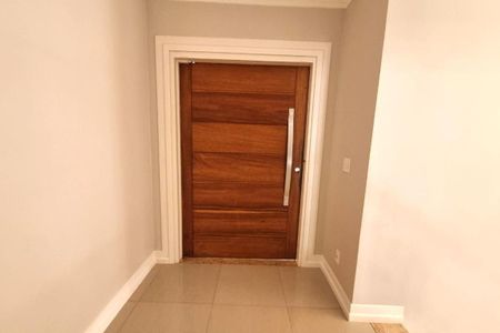Casa de condomínio à venda com 550m², 4 quartos e 4 vagas