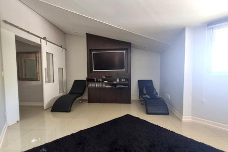 Casa de condomínio à venda com 550m², 4 quartos e 4 vagas