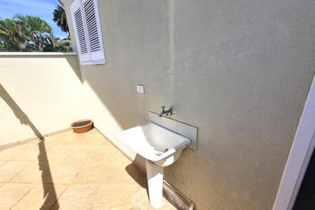 Casa de condomínio à venda com 550m², 4 quartos e 4 vagas