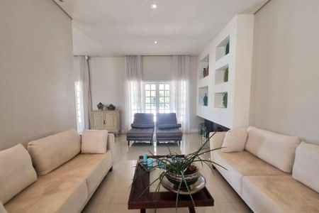 Casa de condomínio à venda com 550m², 4 quartos e 4 vagas