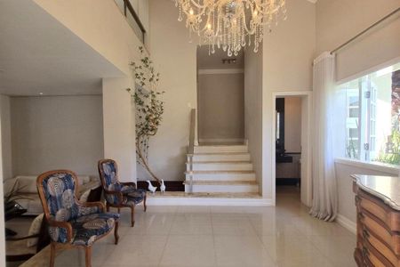 Casa de condomínio à venda com 550m², 4 quartos e 4 vagas