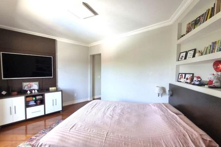 Casa de condomínio à venda com 550m², 4 quartos e 4 vagas