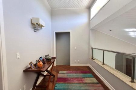 Casa de condomínio à venda com 550m², 4 quartos e 4 vagas