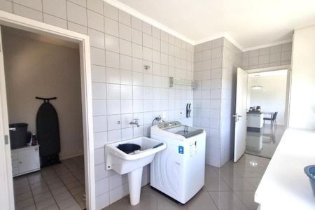 Casa de condomínio à venda com 550m², 4 quartos e 4 vagas