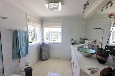 Casa de condomínio à venda com 550m², 4 quartos e 4 vagas