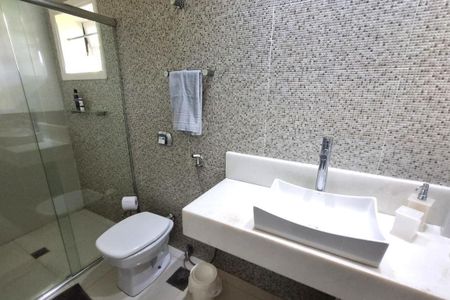Casa de condomínio à venda com 550m², 4 quartos e 4 vagas