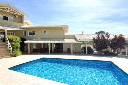 Casa de condomínio à venda com 550m², 4 quartos e 4 vagas