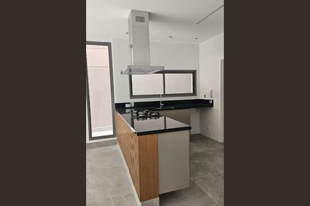 Casa para alugar com 3 quartos, 230m² em Centro Empresarial Tamboré, Santana de Parnaíba