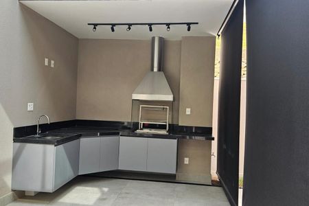 Casa para alugar com 3 quartos, 230m² em Centro Empresarial Tamboré, Santana de Parnaíba
